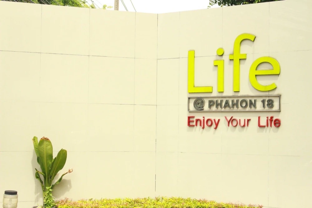 Condo for rent, LIFE Phahonyothin 18, ready to move in, spacious and comfortable, reserve now.