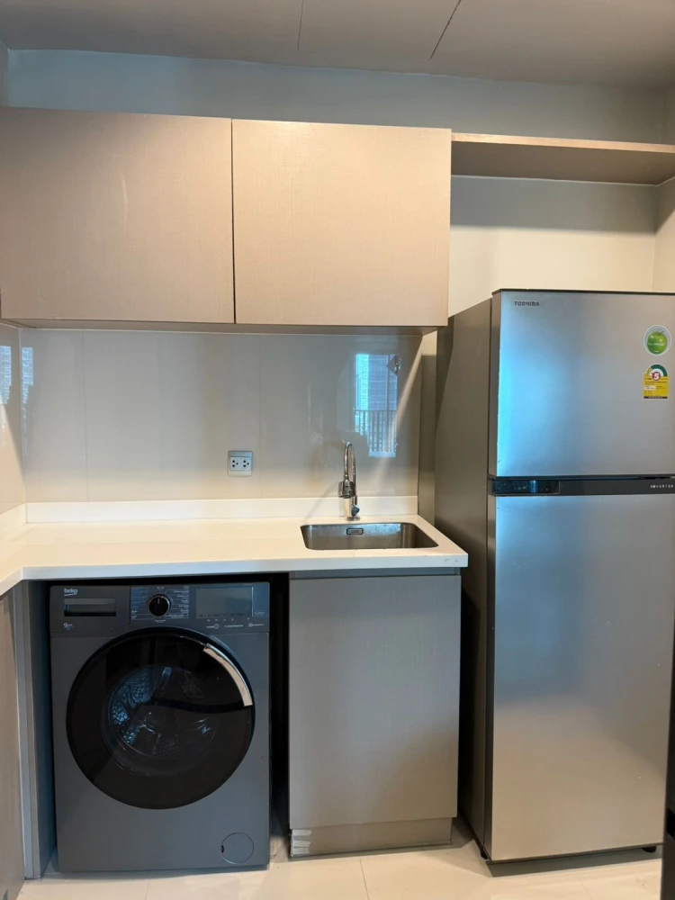 Condo for rent, Life Ladprao, high floor unit, ready to move in, spacious and comfortable. Book now!