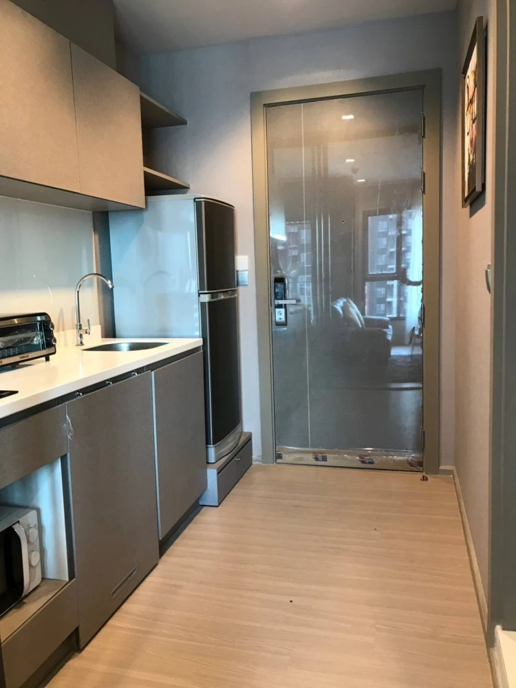 Condo for rent Life Asoke-Rama 9, nice decorated room, super price, 26th floor, high view, good like this, must book