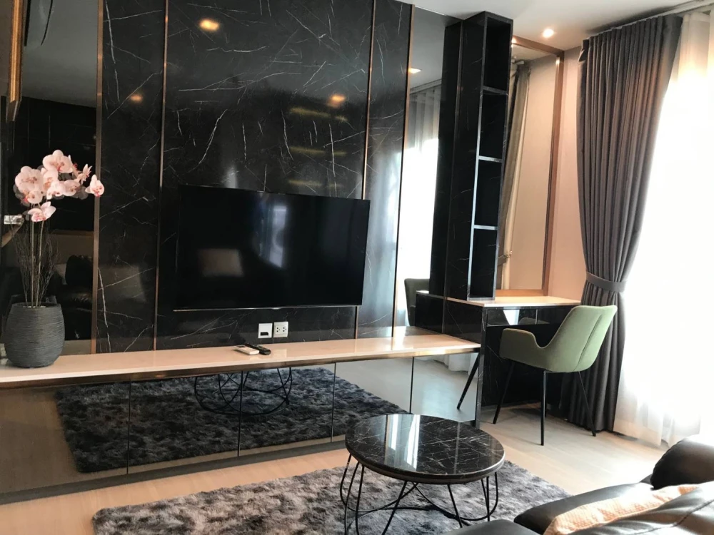 Condo for rent Life Asoke-Rama 9, nice decorated room, super price, 26th floor, high view, good like this, must book