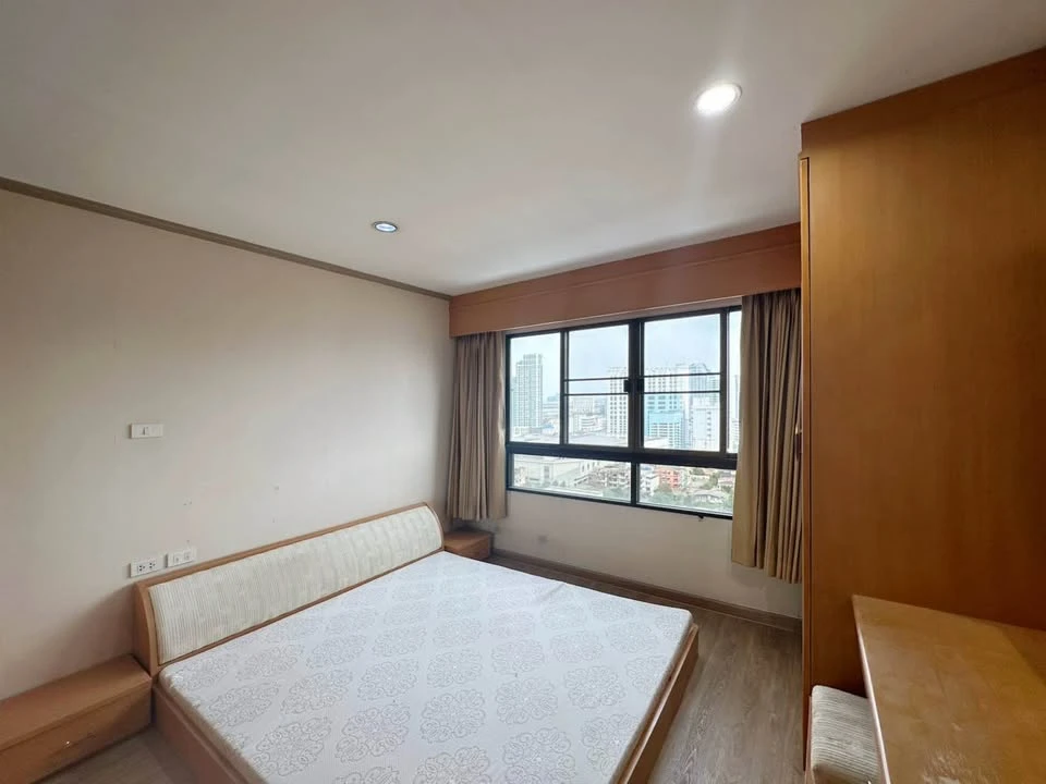 Condo for rent: Lumpini Ville Phahonyothin-Suthisan, high floor, nice room, fully furnished, hurry and reserve now+++