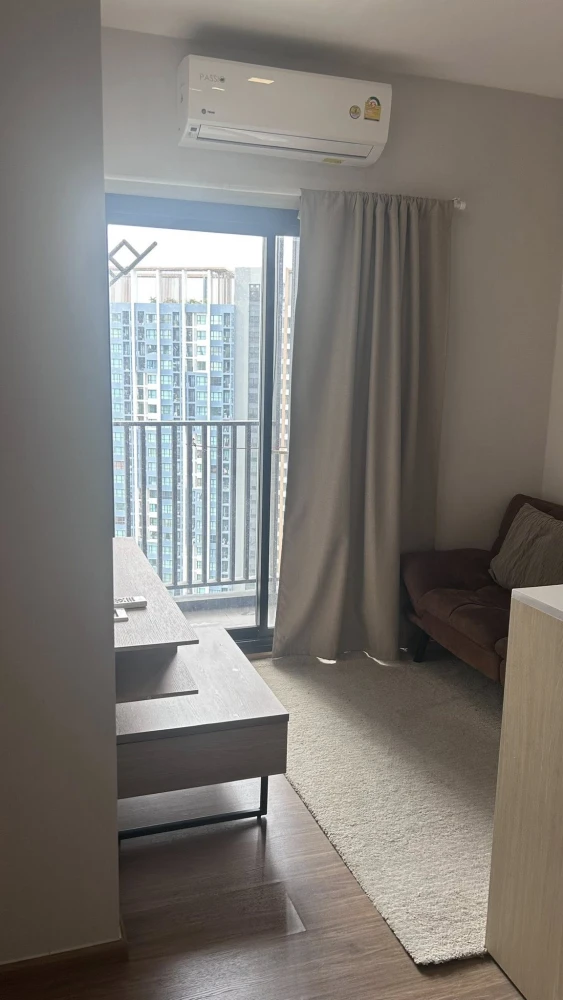Condo for rent: Metris Rama 9 - Ramkhamhaeng. Ready to move in, fully furnished, great price. Book now, don't miss out!