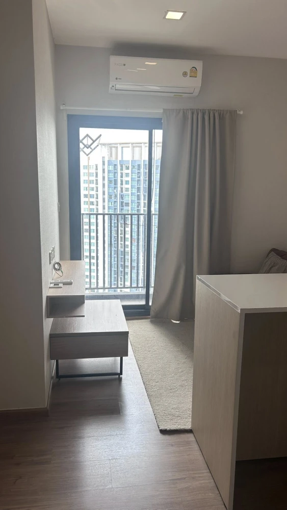 Condo for rent: Metris Rama 9 - Ramkhamhaeng. Ready to move in, fully furnished, great price. Book now, don't miss out!