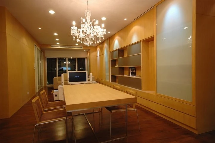 Condo for rent: Noble Ora, large and comfortable room with usable space. You definitely shouldn't miss it.
