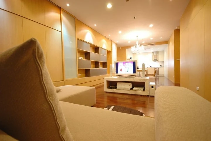 Condo for rent: Noble Ora, large and comfortable room with usable space. You definitely shouldn't miss it.