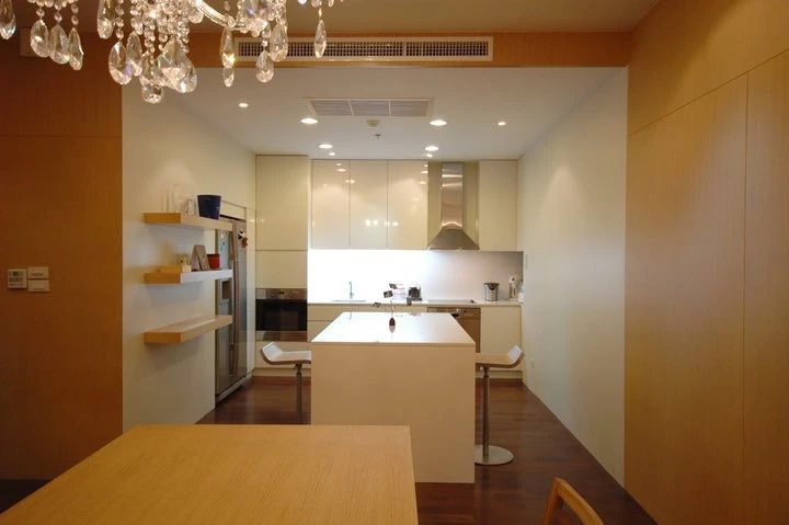 Condo for rent: Noble Ora, large and comfortable room with usable space. You definitely shouldn't miss it.