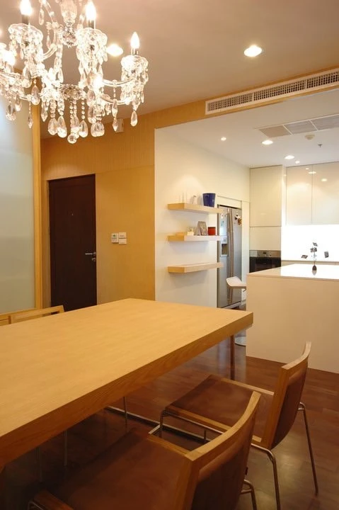 Condo for rent: Noble Ora, large and comfortable room with usable space. You definitely shouldn't miss it.