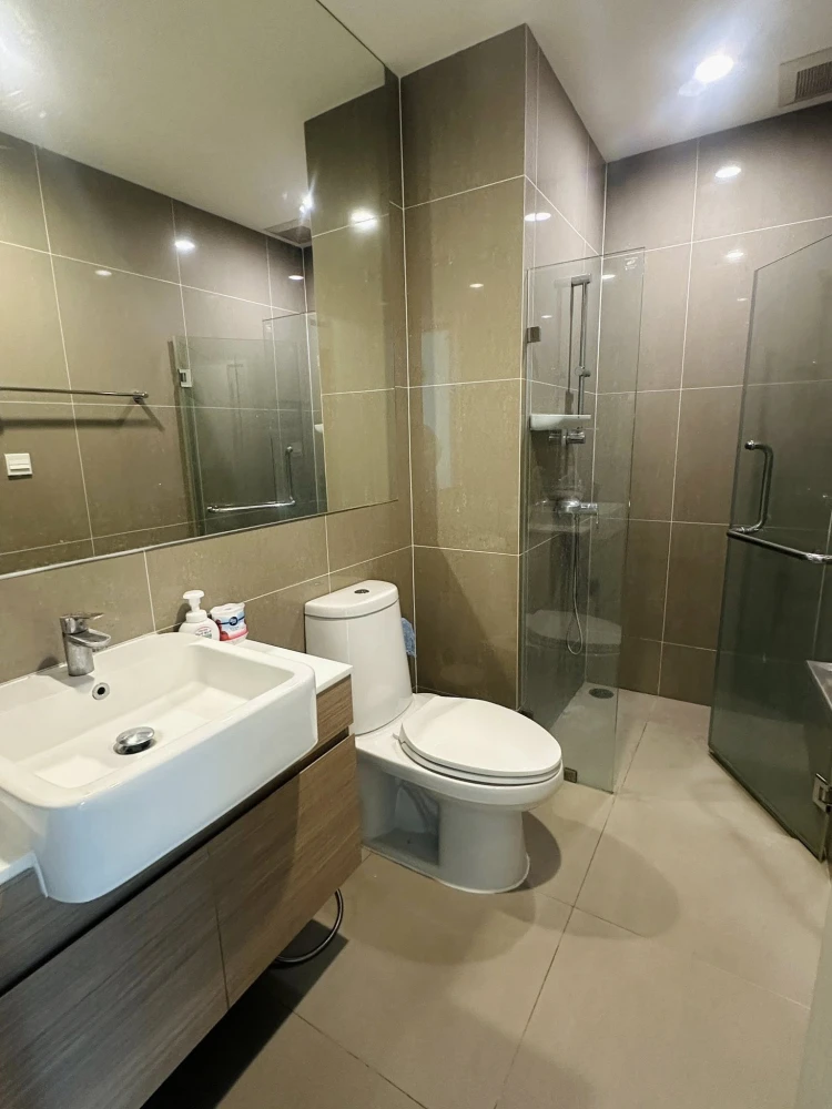 Condo for rent Noble Revolve Ratchada 2, large room, comfortable, 6th floor, clear view, hurry and reserve now, don't miss out.