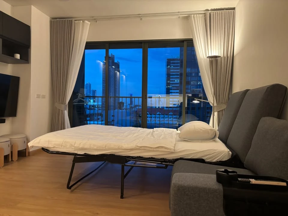 Condo for rent: Noble Solo, spacious room with plenty of usable space. Hurry and reserve now, don't miss the opportunity.