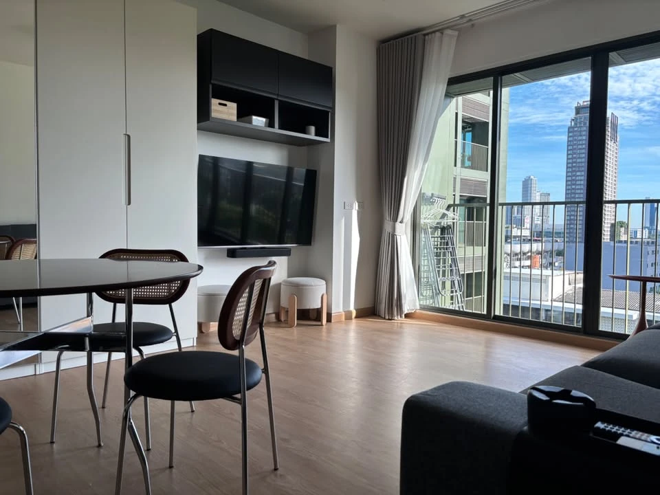 Condo for rent: Noble Solo, spacious room with plenty of usable space. Hurry and reserve now, don't miss the opportunity.