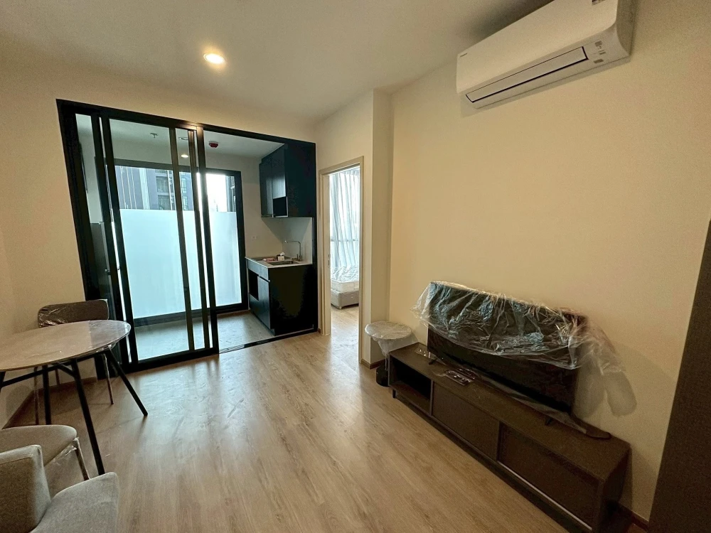 Condo for rent, NUE District R9, corner unit, high floor, Rama 9 city view. Book now before it's too late!