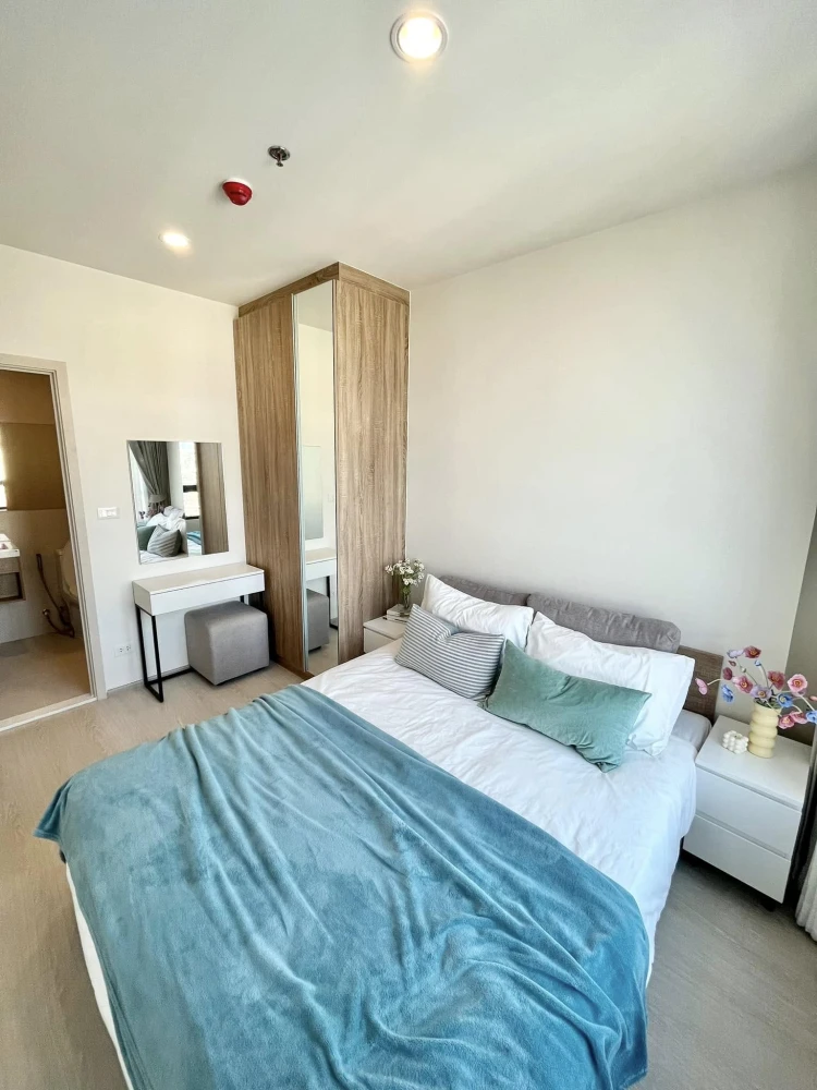 Condo for rent, Nue noble Faichai wanglang, pleasantly decorated, bright tones, easy on the eyes, high view, no block to reserve at all.