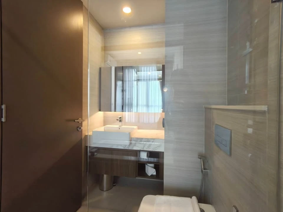Condo for rent, Park Origin Thonglor, 1 bedroom, 1 bathroom, 32 sq m, with bathtub, 29th floor, high view, come and reserve now.