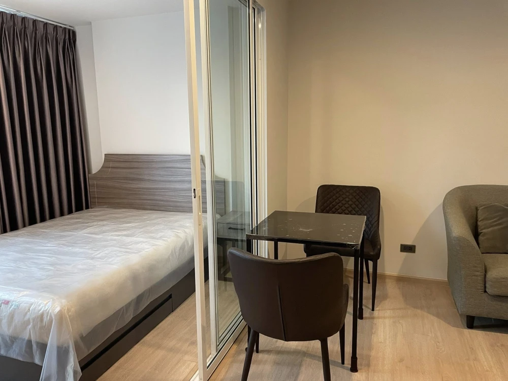For rent: Premio Quinto condo. Nice, well-partitioned unit with built-in furniture. Ready to move in today! Don't miss out!