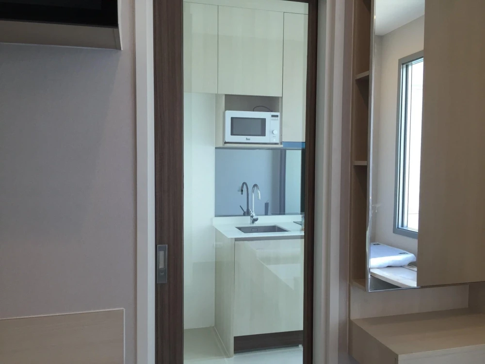 Condo for rent Q Asoke, 34th floor, fully furnished, ready to move in. I'm telling you, you shouldn't miss it.
