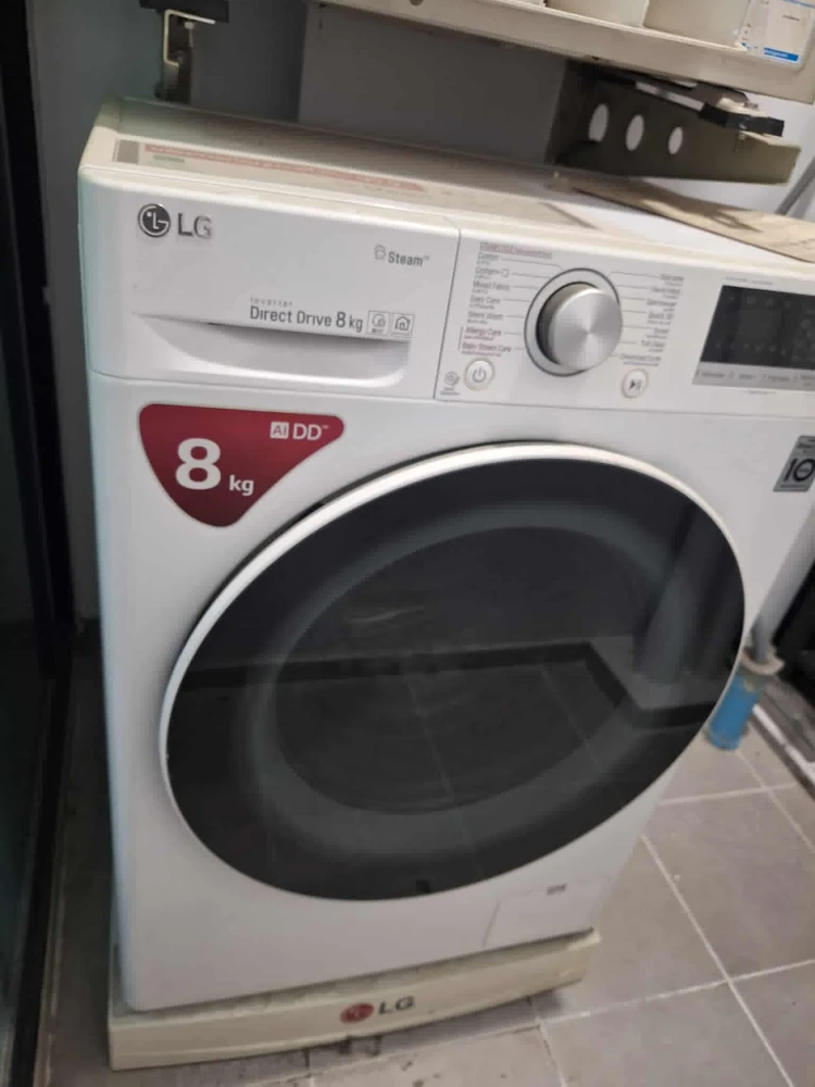 Condo for rent: Reach Condo, Phaholyothin 52. Fully furnished and ready to move in. Complete amenities. Book now, don't wait!