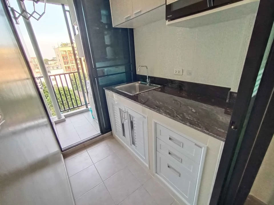 Condo for rent, REACH Phaholyothin 52. Clearly partitioned rooms, fully furnished. Book now, don't wait!
