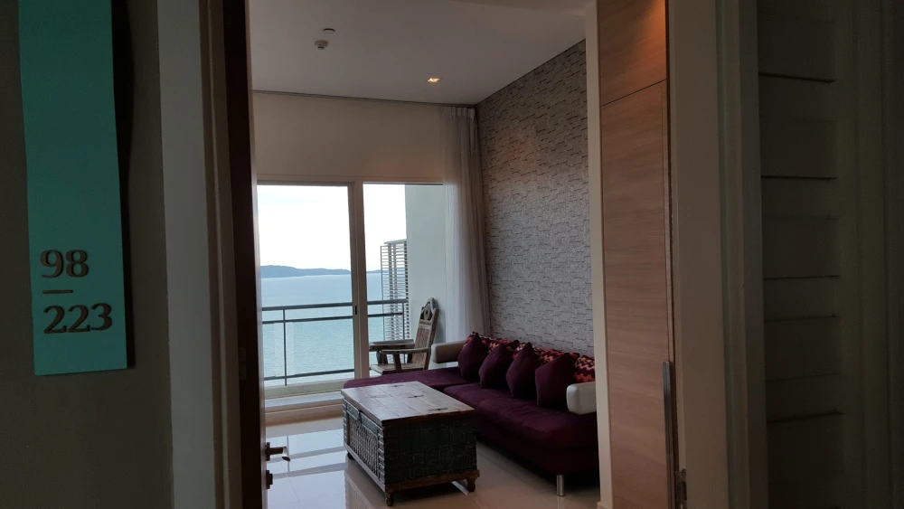 Condo for rent Reflection Jomtien Beach Pattaya, nice room, sea view, built-in kitchen, hurry and book now++