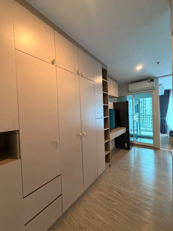 Condo for rent, Regent Home Bangna, ready to move in, 21st floor with high floor view, complete amenities. Book now, don't miss out!