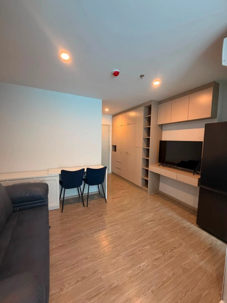 Condo for rent, Regent Home Bangna, ready to move in, 21st floor with high floor view, complete amenities. Book now, don't miss out!