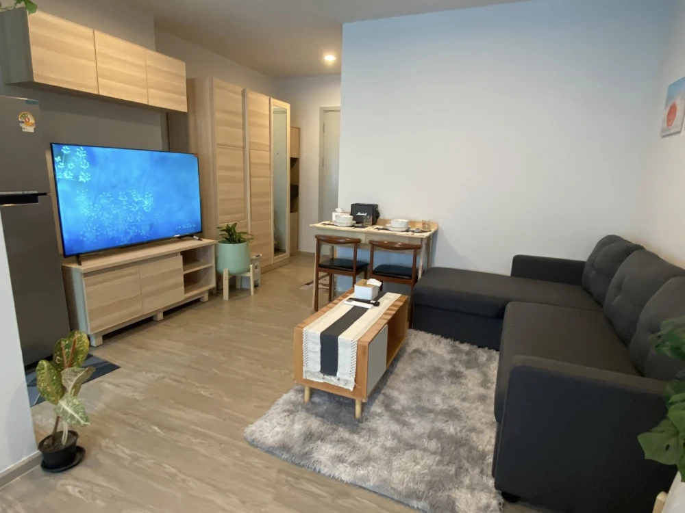 Condo for rent: Regent Home Bangna. Ready to move in. Fully furnished and equipped. Just bring your belongings and move in. Don't wait!