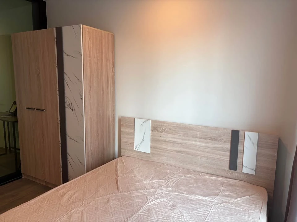 For rent: Regent Home Wuttakat condo. Nice unit, fully furnished with appliances, on the 32nd floor with great views. Book now!