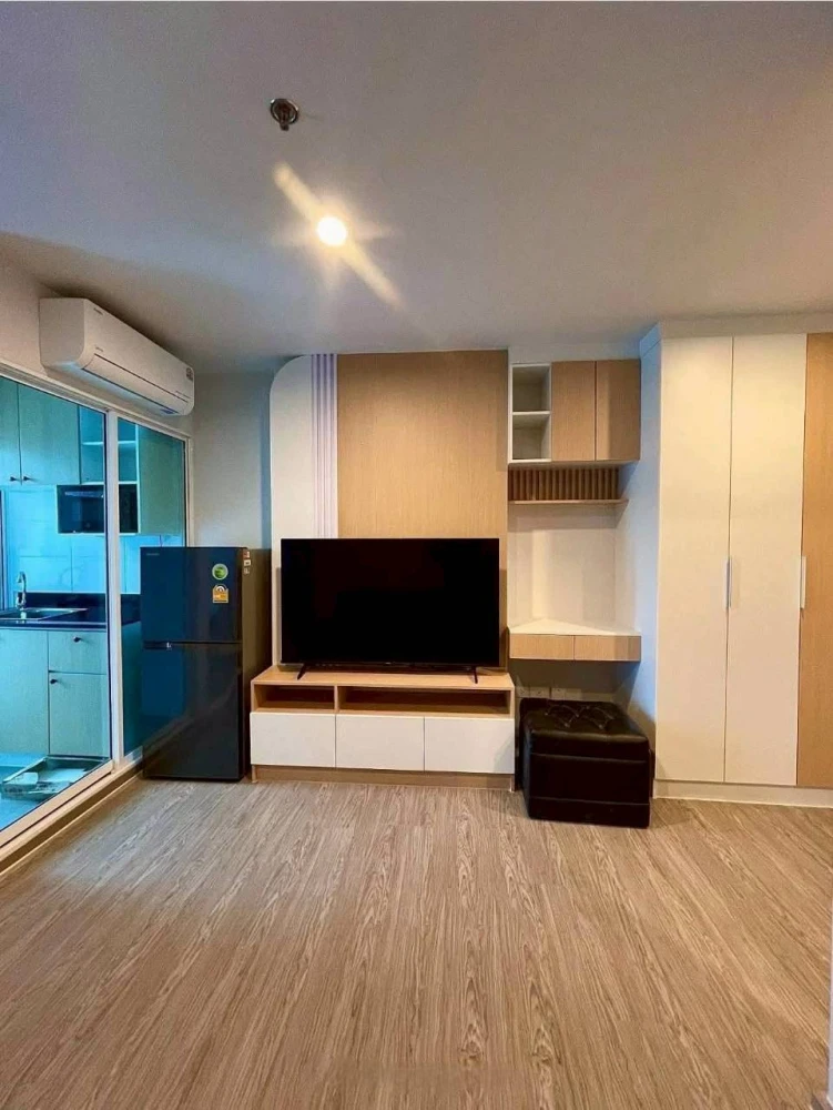 For rent: Regent Home Bangna condo, corner unit, quiet and private, 7th floor, unobstructed view. Book now!