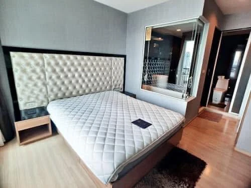 Condo for rent/sale, Rhythm Sathorn, nice room, dark tones, proportional, high floor with a great view, don't miss it.