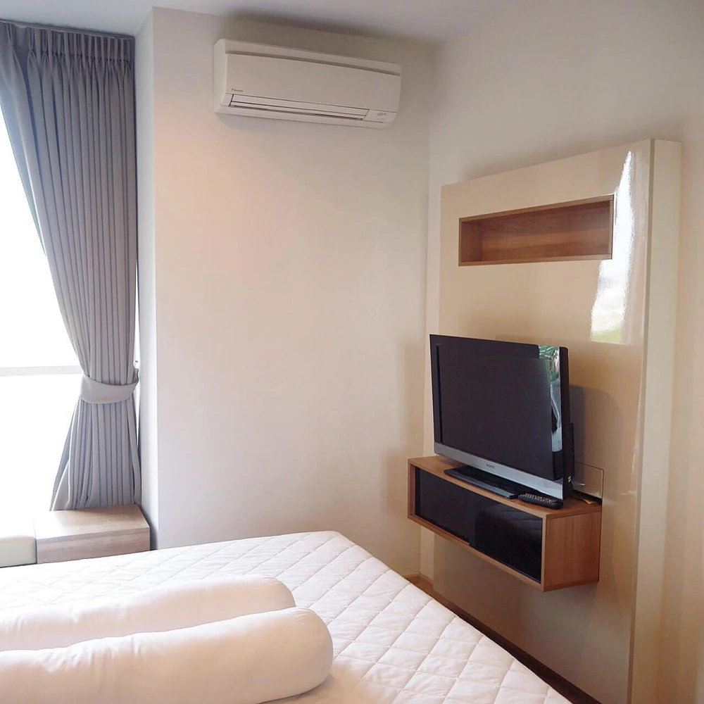 Condo for rent, Rhythm Sathorn, city view room with full facilities, book now.