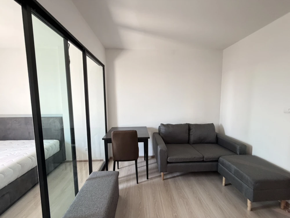 Condo for rent at Rise Rama 9. The unit is partitioned into separate, clearly defined zones. Great value! Book now, don't miss out!