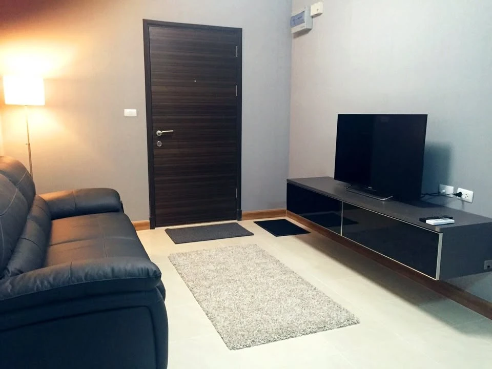 Condo for rent: Supalai Park Ekkamai Thonglor. Large, comfortable room with plenty of space. Everything you need is here. Come reserve now. Don't dela
