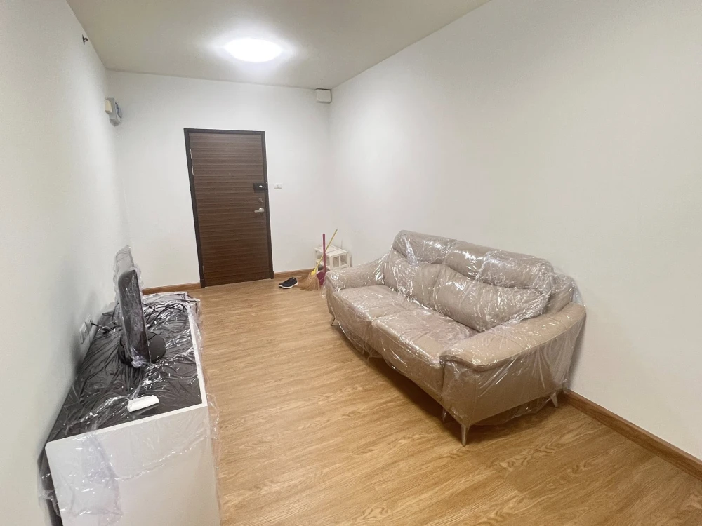 Condo for rent: Supalai Park Ratchaphruek–Phetkasem. Spacious room with ample living space. Move in soon! Don't delay!