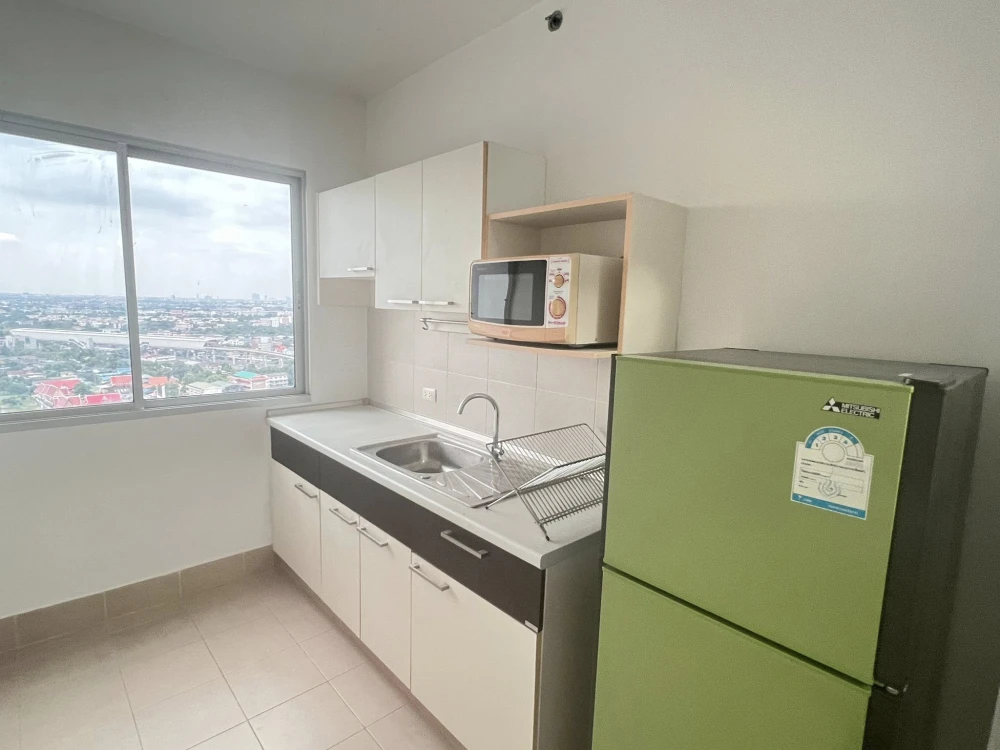 Condo for rent: Supalai Park Ratchaphruek–Phetkasem. Spacious room with ample living space. Move in soon! Don't delay!