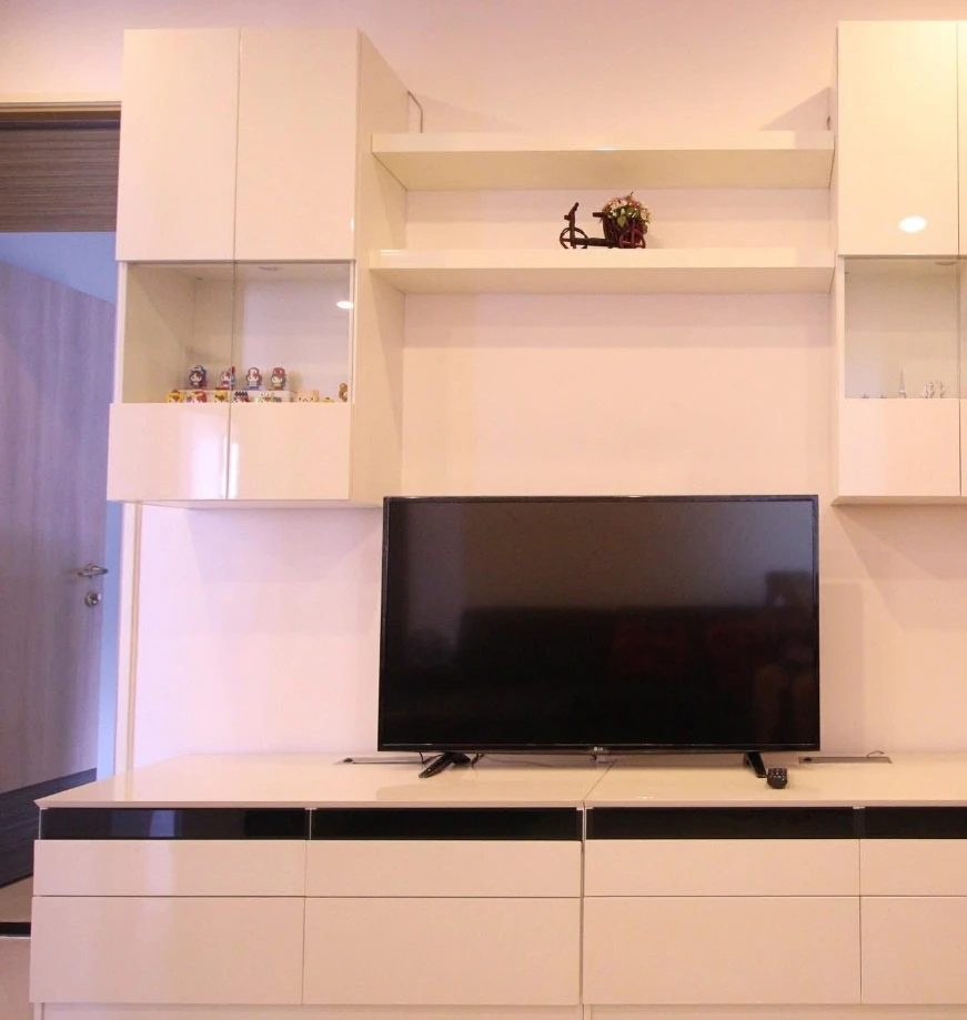 For rent: Supalai Premier Ratchathewi condo. Spacious and comfortable unit with ample living space. Convenient and fully equipped. Book now!
