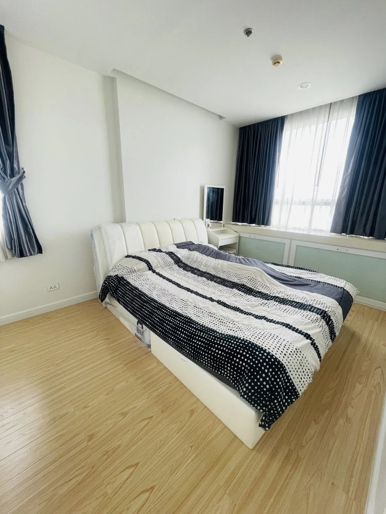 Condo for rent, TC Green, ready to move in, spacious and comfortable, high floor, pool view, great deal, hurry and reserve now++