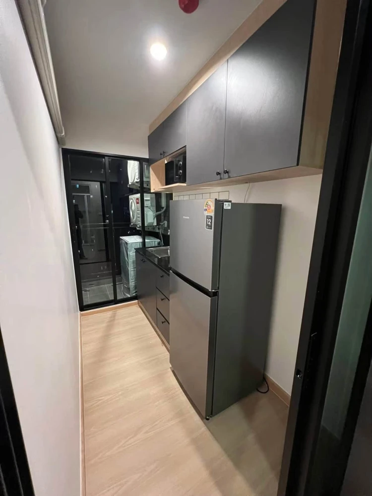 For rent: Terra Residence condo, 29th floor, high floor, beautiful view, fully furnished with built-in cabinets and appliances, ready to move in. Don'