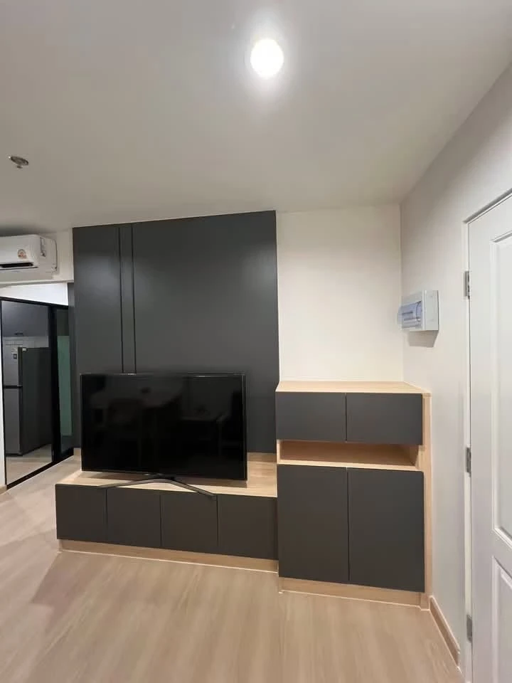 For rent: Terra Residence condo, 29th floor, high floor, beautiful view, fully furnished with built-in cabinets and appliances, ready to move in. Don'