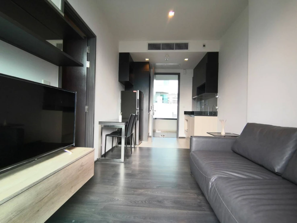 Condo for rent The Edge Sukhumvit 23, next to BTS and MRT Sukhumvit, fully furnished, reserve now!