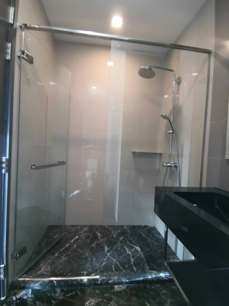Condo for rent The Edge Sukhumvit 23, next to BTS and MRT Sukhumvit, fully furnished, reserve now!