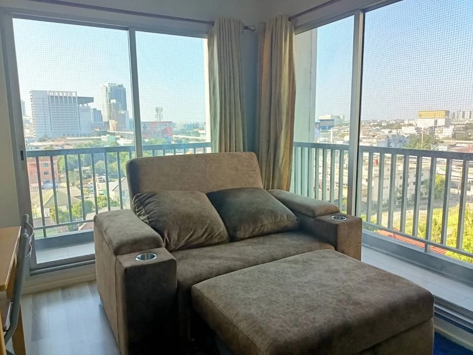 Condo for rent: The Key Chaengwattana, Building B, 9th floor, corner room, swimming pool view, great price, hurry and reserve now!