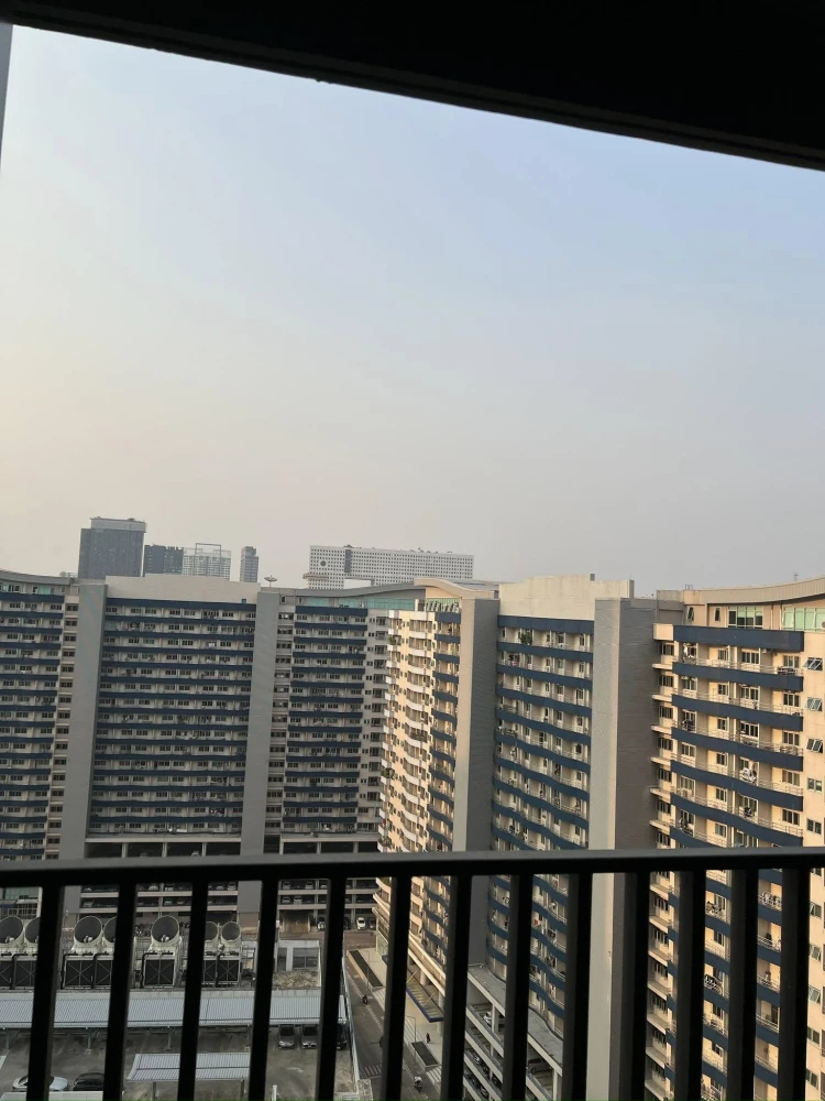 Condo for rent: The Line Vibe, 22nd floor, north side, view of Chang Building, cool air all day even in summer. Book now.