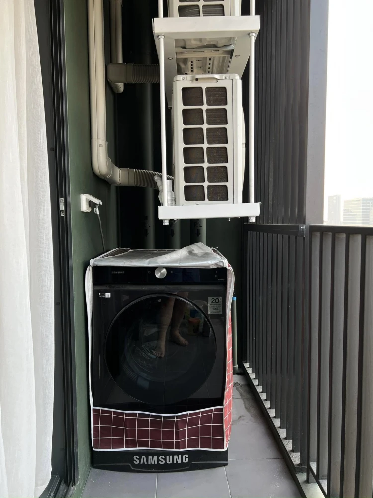 Condo for rent: The Line Vibe, 22nd floor, north side, view of Chang Building, cool air all day even in summer. Book now.