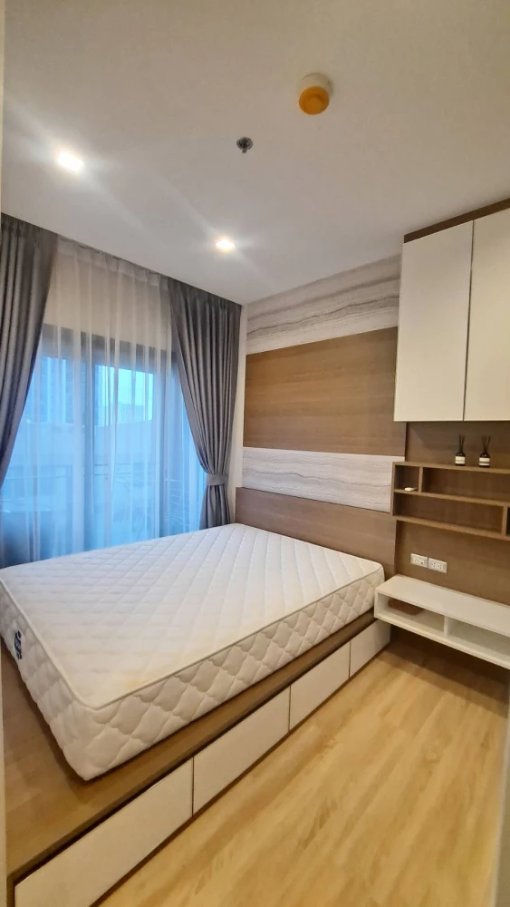 Condo for rent, the line Phahon-Pradipat, 9th floor, garden and swimming pool floor, only 17,000 baht.