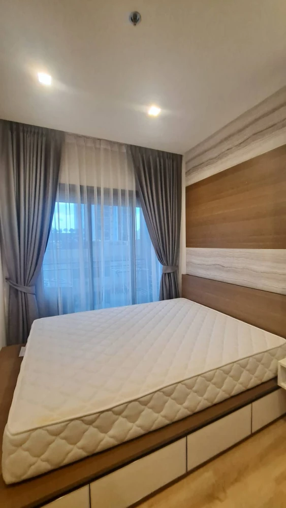 Condo for rent, the line Phahon-Pradipat, 9th floor, garden and swimming pool floor, only 17,000 baht.