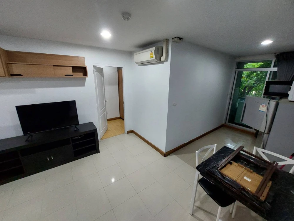 Condo for rent, The Link Sukhumvit 50. Nice room, fully furnished with appliances. Just bring your suitcase and move in!