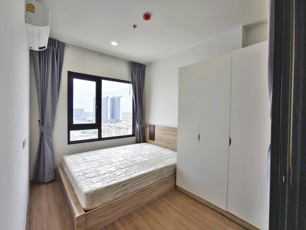 Condo for rent, The Livin Phetkasem 37. Ready to move in, fully furnished. Book now! Don't miss out!