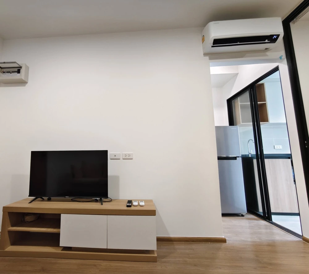 Condo for rent, The Livin Phetkasem 37. Ready to move in, fully furnished. Book now! Don't miss out!