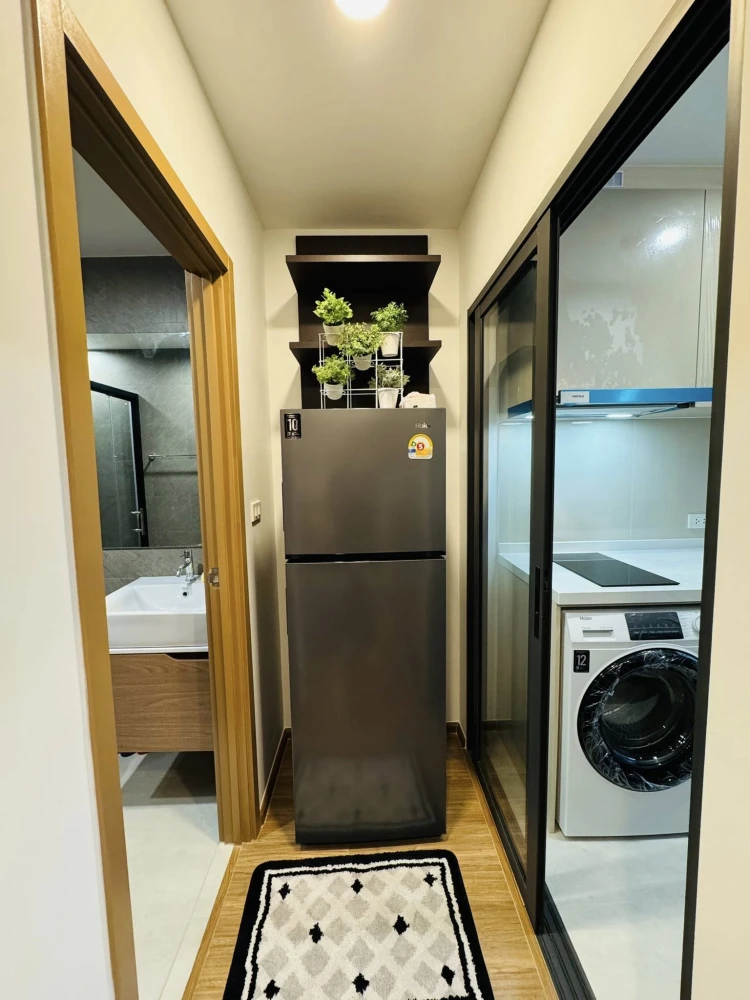 Condo for rent: The Livin Ramkhamhaeng. Fully furnished and ready to move in. Fully furnished and equipped. Just bring your own luggage and move in.