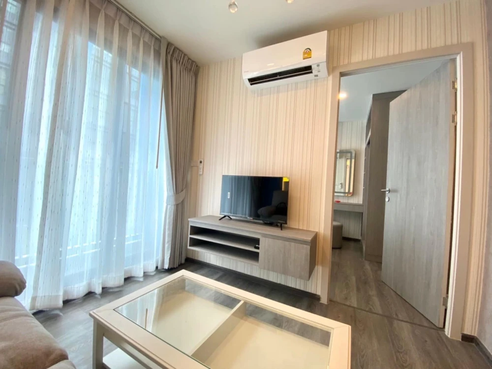 Condo for rent: The Origin Onnut. Fully furnished and ready to move in. Built-in furniture. Everything you need is here. You must hurry and reserve no