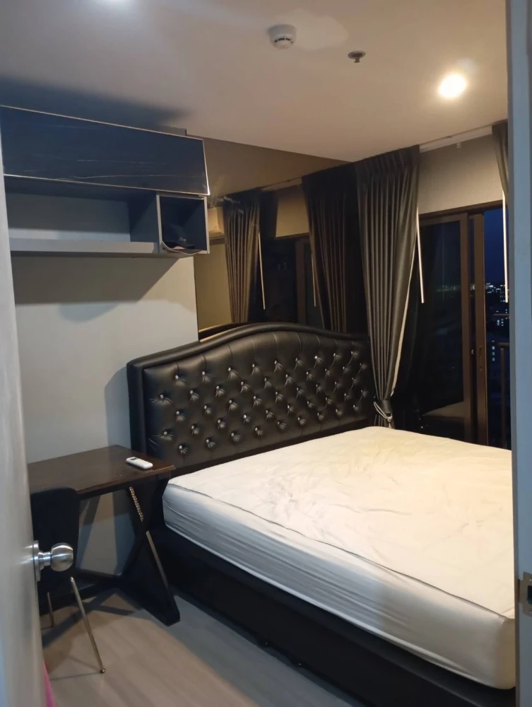 Condo for rent: The Parkland Charan-Pinklao. Comfortable room, spacious, comfortable, furnished + appliances included. Reserve now!